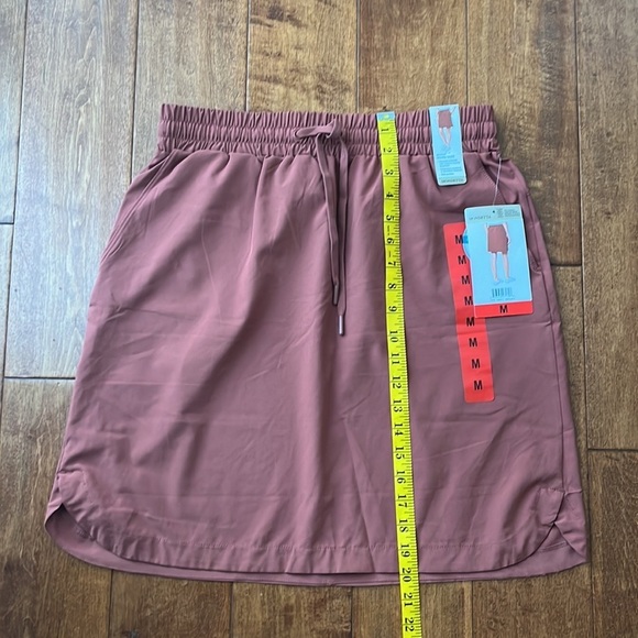 NWT Mondetta Mahogany Color  Active Skirt Size M side Pockets - Picture 15 of 15